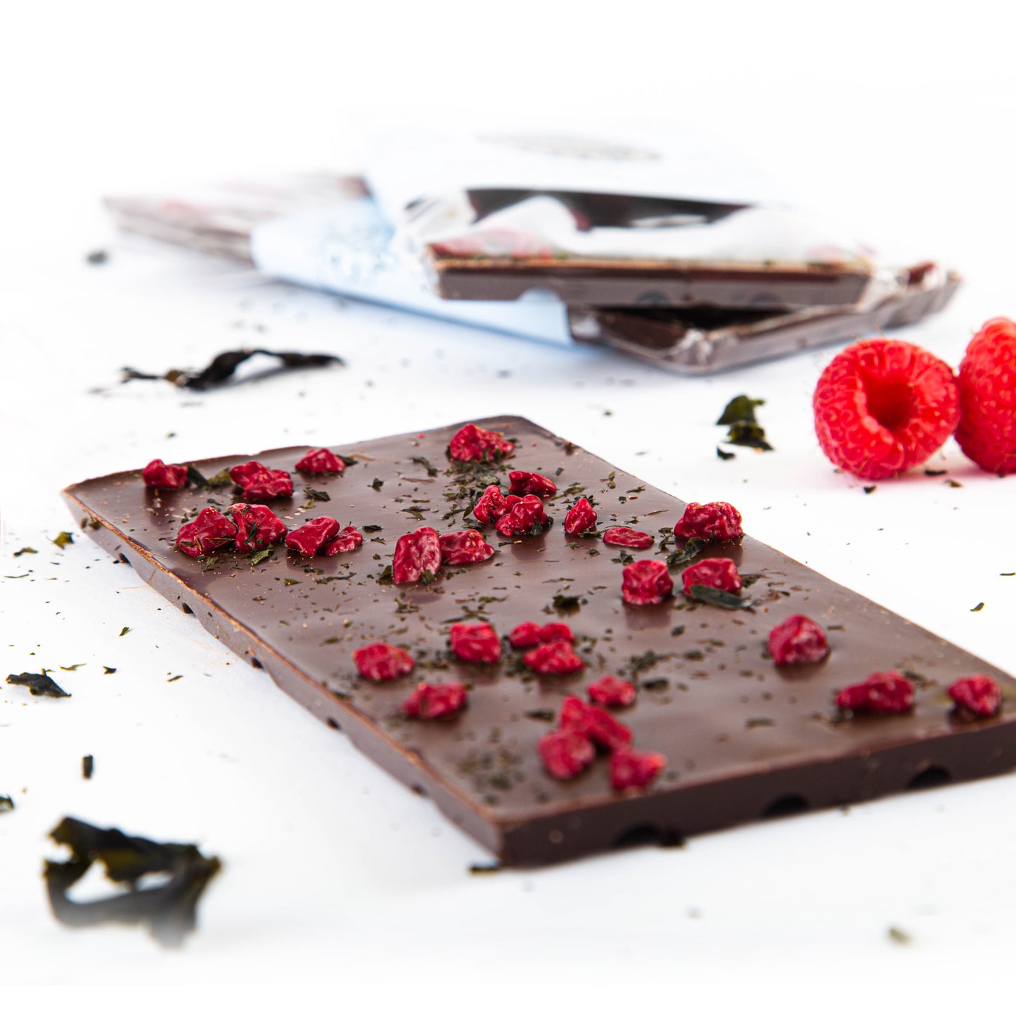 Tablette chocolat noir, framboises et algues nori